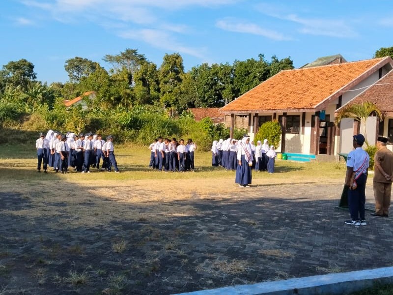 PEMBUKAAN MPLS SISWA BARU TAHUN AJARAN 2025-2026 OLEH KEPALA SEKOLAH